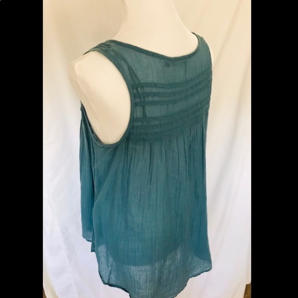 Top - Picture 5 of 7